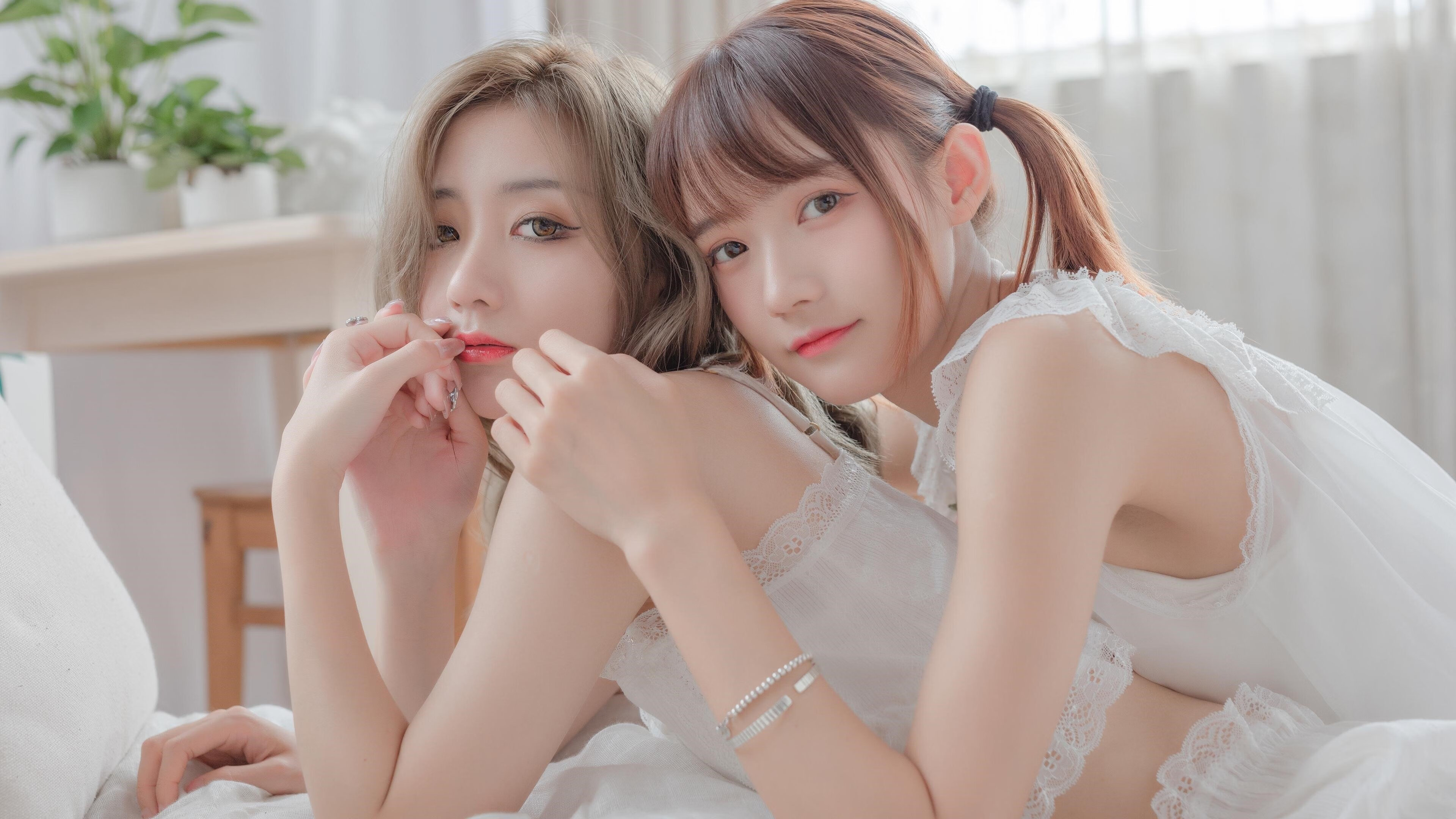 西汉姆联球迷集体欢庆,赢得阶段性胜利,西汉姆联球队